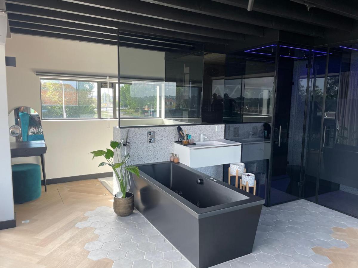 Above And Beyond - Luxe Suite Met Sauna En Stoomdouche Zaandam Zewnętrze zdjęcie